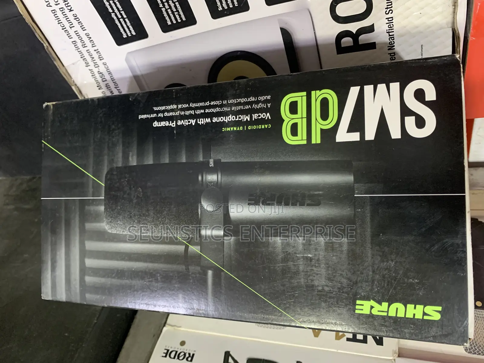 Quality Shure SM7DB Vocal Studio Microphone