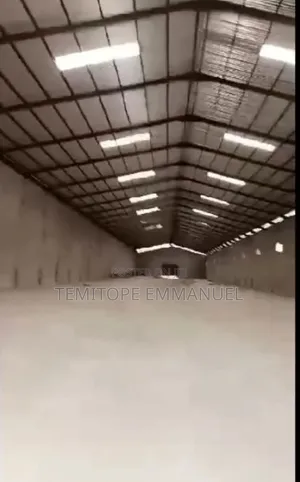 Wearhouse for Lease