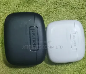 Photo - JBL Tune Earbuds