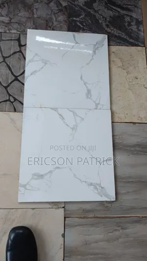 40/40 White Carara Floor