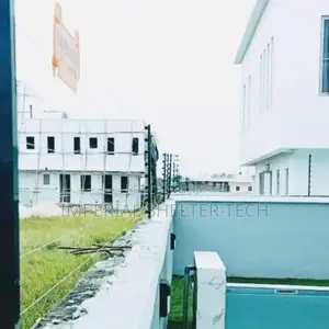 Automated Solar Powered Electric Fence Wire