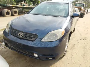 Photo - Toyota Matrix 2004 Blue