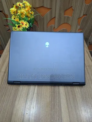 Laptop Dell Alienware M16 R1 16GB Intel Core Ultra 7 SSD 1T