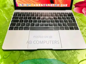Laptop Apple MacBook 2016 8GB Apple M3 SSD 256GB