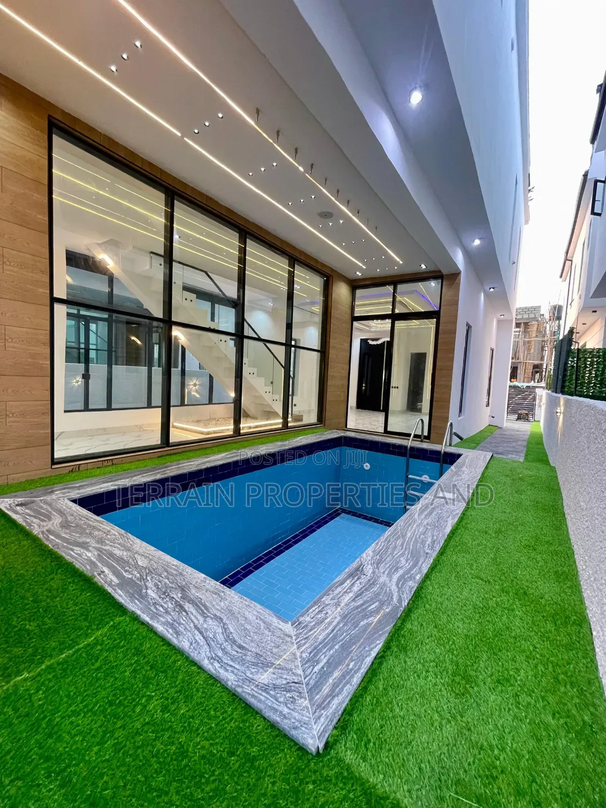 5bdrm Duplex in Ajah for sale