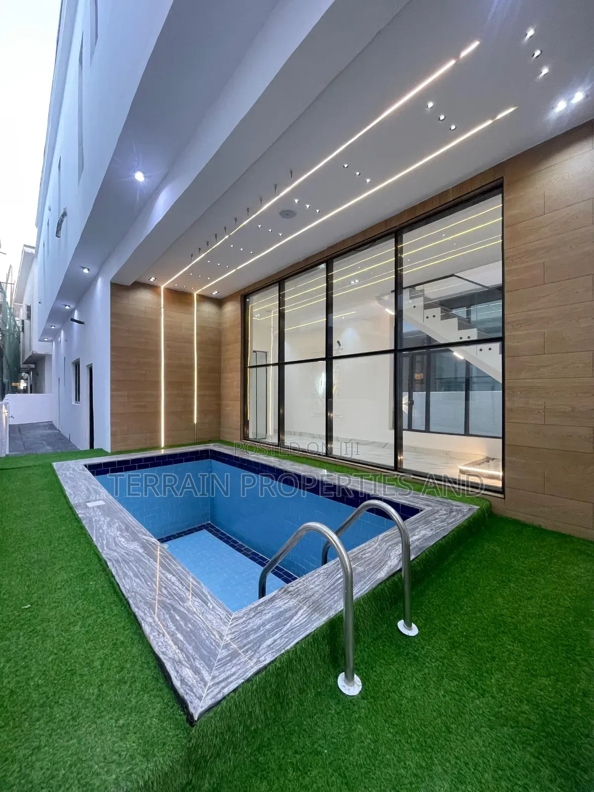 5bdrm Duplex in Ajah for sale