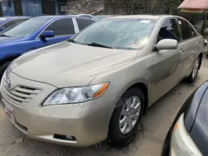 Photo - Toyota Camry 3.5 XLE 2008 Gold