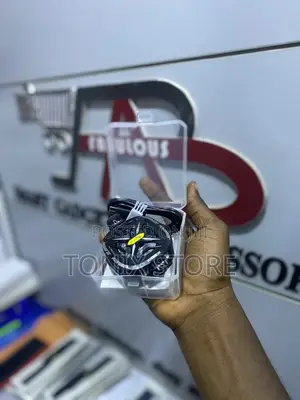 15w Magnetic Cooling Fan With Temperature Indicator