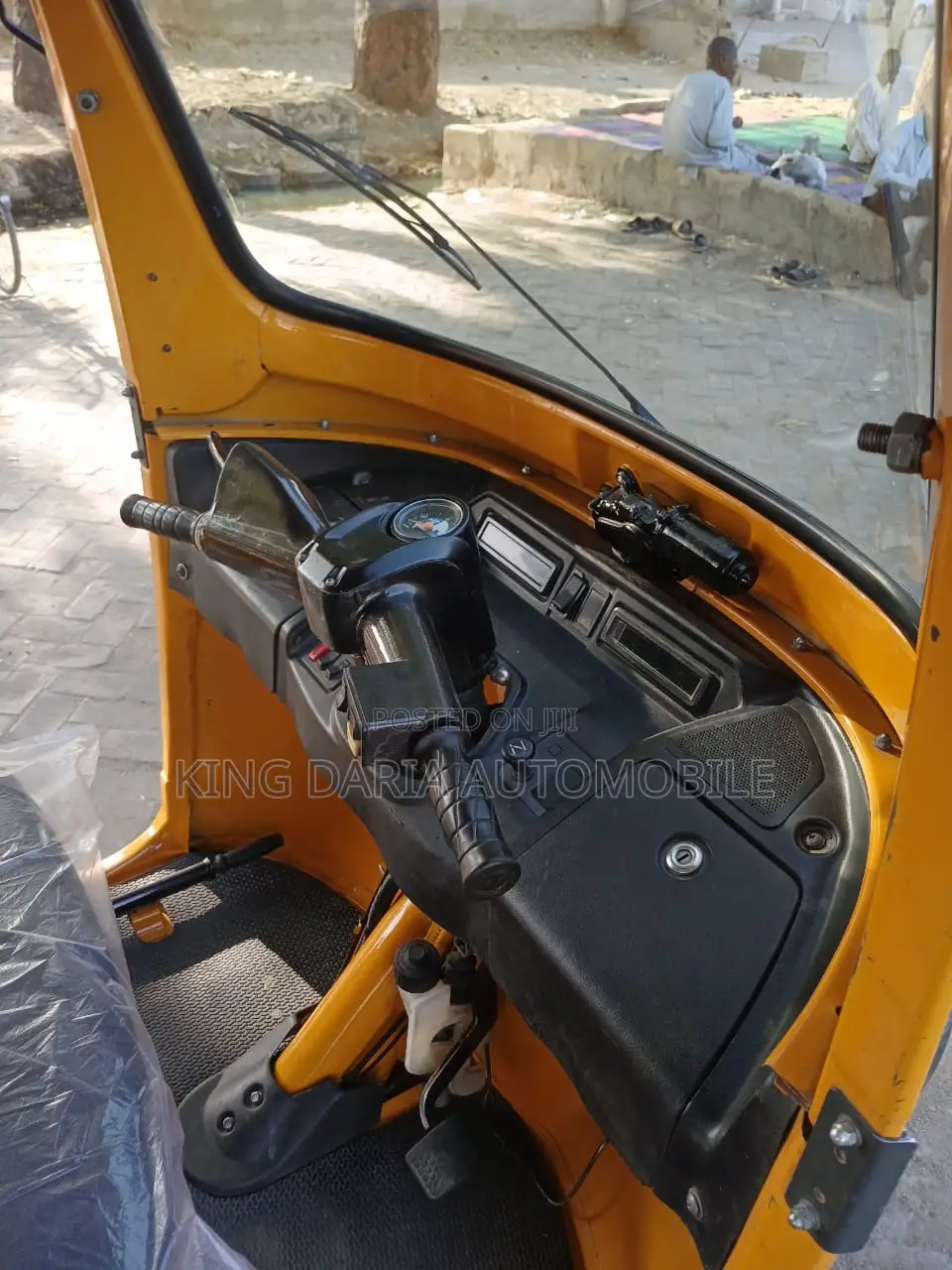 TVS 2022 Yellow