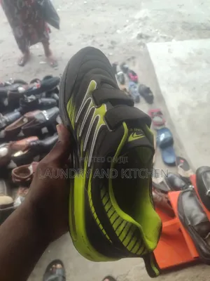 Simple Shoe for Sports