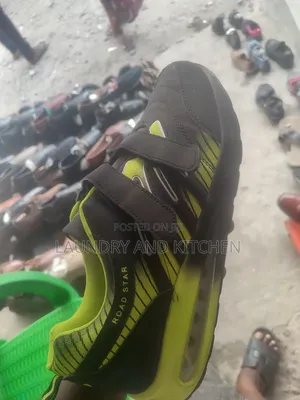 Simple Shoe for Sports