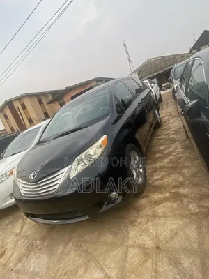 Toyota Sienna LE FWD 8-Passenger 2013 Black