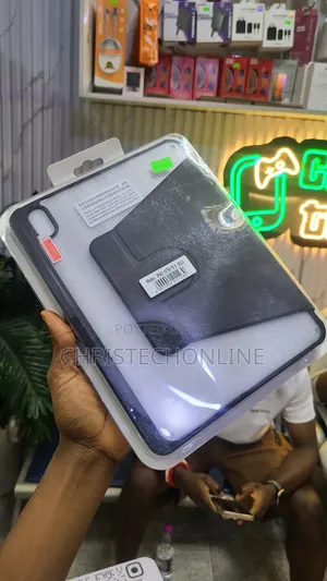 iPad 10th Gen Pouch