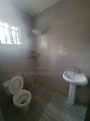 2bdrm Block of Flats in Wuse 2 for rent