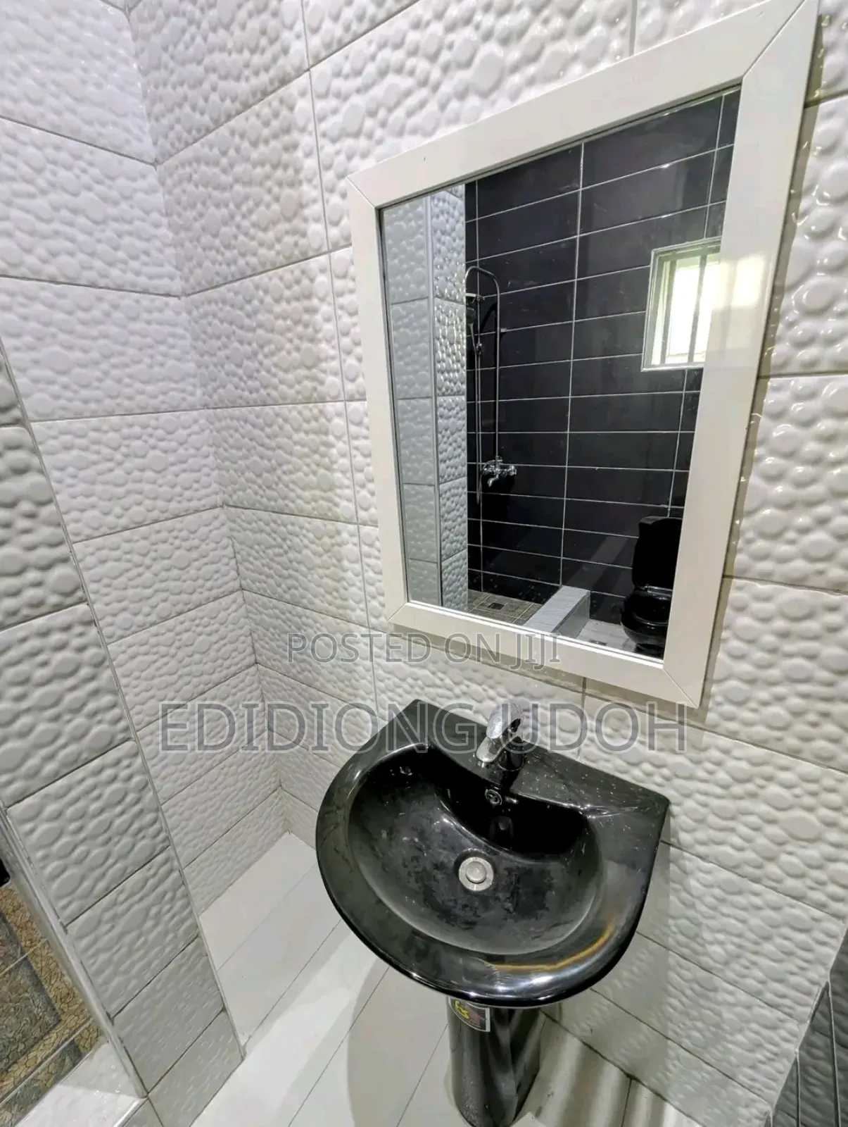 5bdrm Duplex in New Stadium Road, for sale