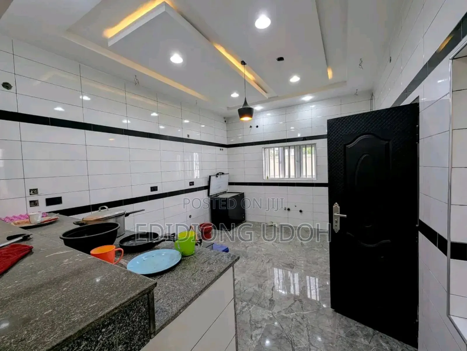 5bdrm Duplex in New Stadium Road, for sale