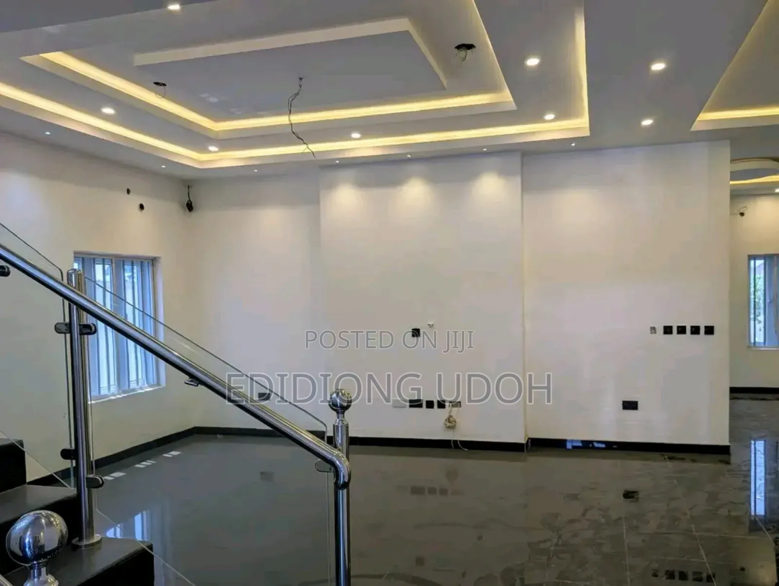5bdrm Duplex in New Stadium Road, for sale