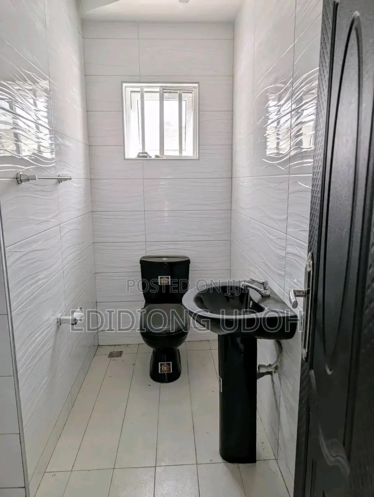 5bdrm Duplex in New Stadium Road, for sale