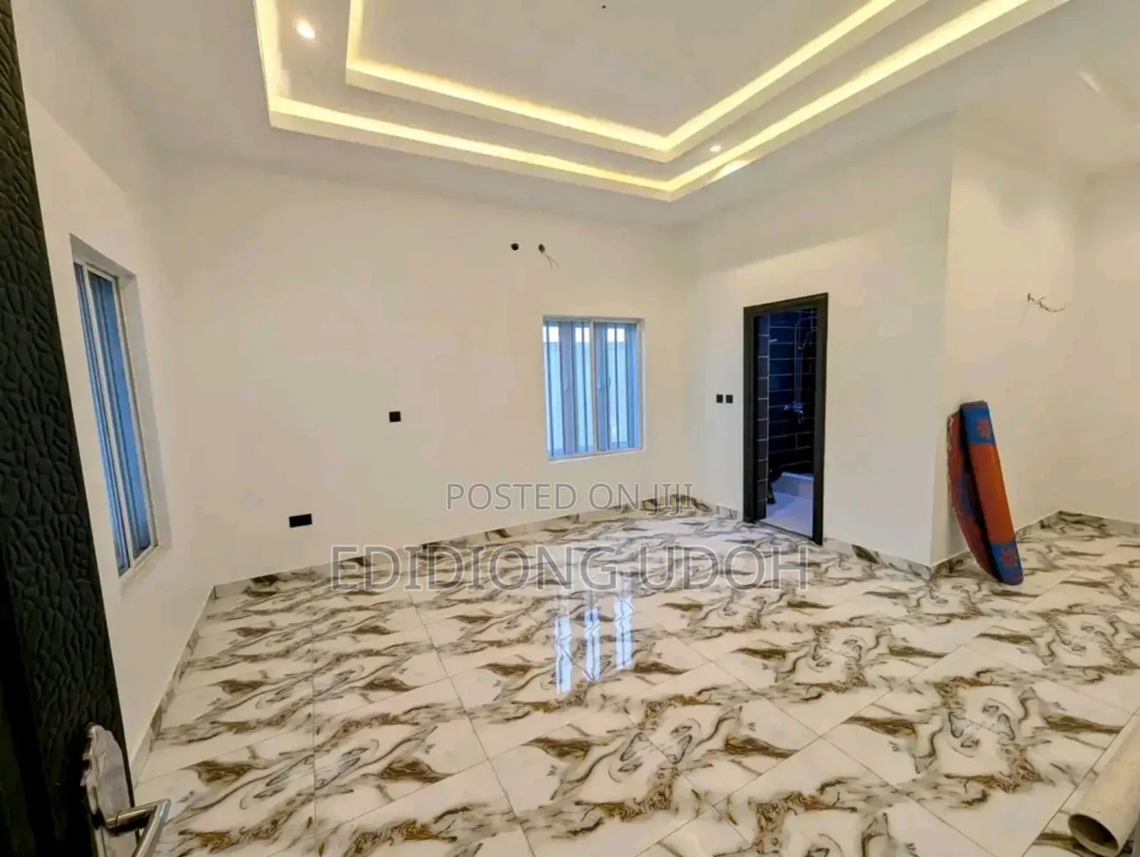 5bdrm Duplex in New Stadium Road, for sale