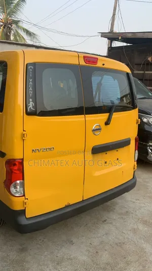 Nissan Nv200 Windscreen Glass Available We Deliver