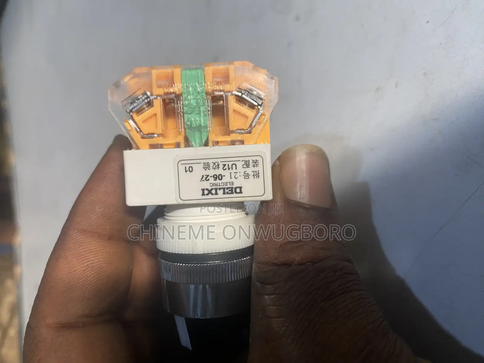 Delixxe Switch Off and On