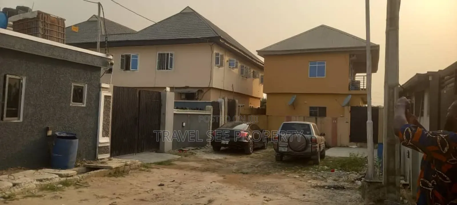 1bdrm Block of Flats in Private Estate for sale