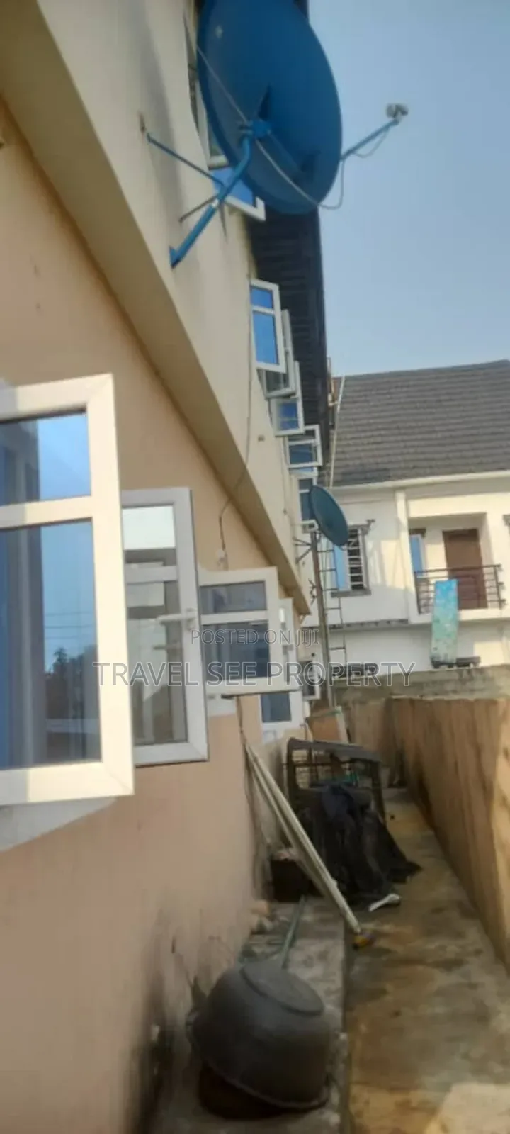 1bdrm Block of Flats in Private Estate for sale