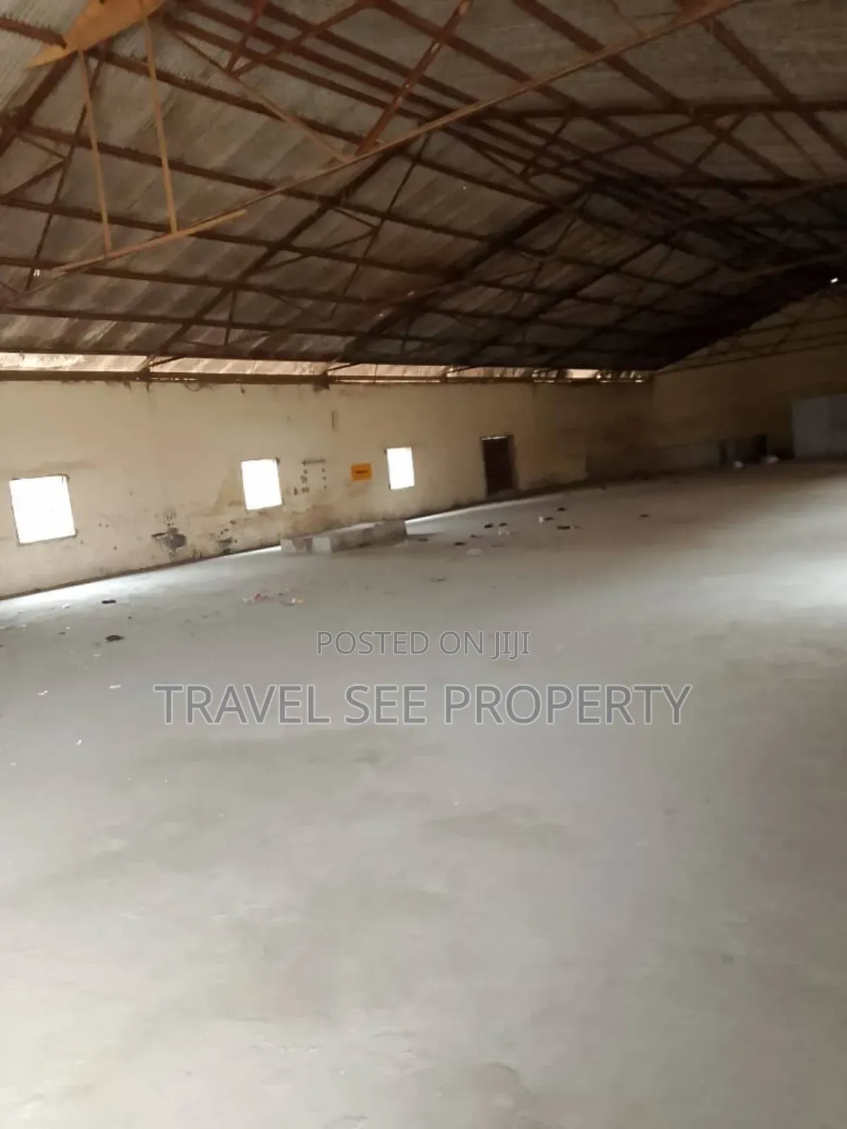 1bdrm Block of Flats in Private Estate for sale