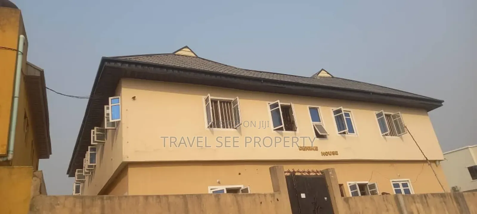 1bdrm Block of Flats in Private Estate for sale
