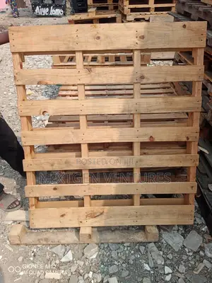 Wooden Pallet for Storage Local