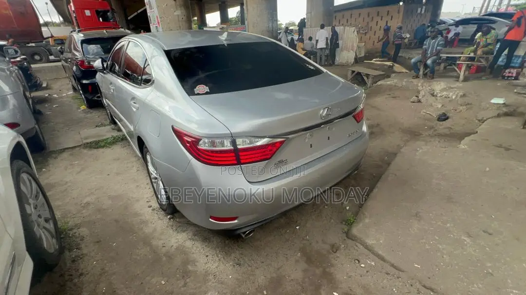 Lexus ES 2014 Silver