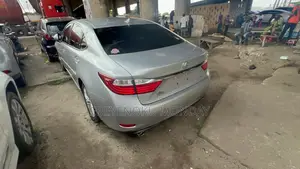 Lexus ES 2014 Silver