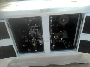 200kva Silent England Perkins Soundproof Diesel Generator