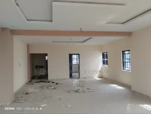 Hall to Let (Upstairs - 2nd Flo) in Oron Road Close to Plaza