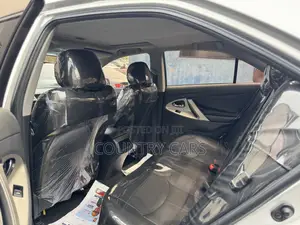 Toyota Camry 2010 Silver