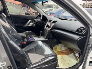 Toyota Camry 2010 Silver