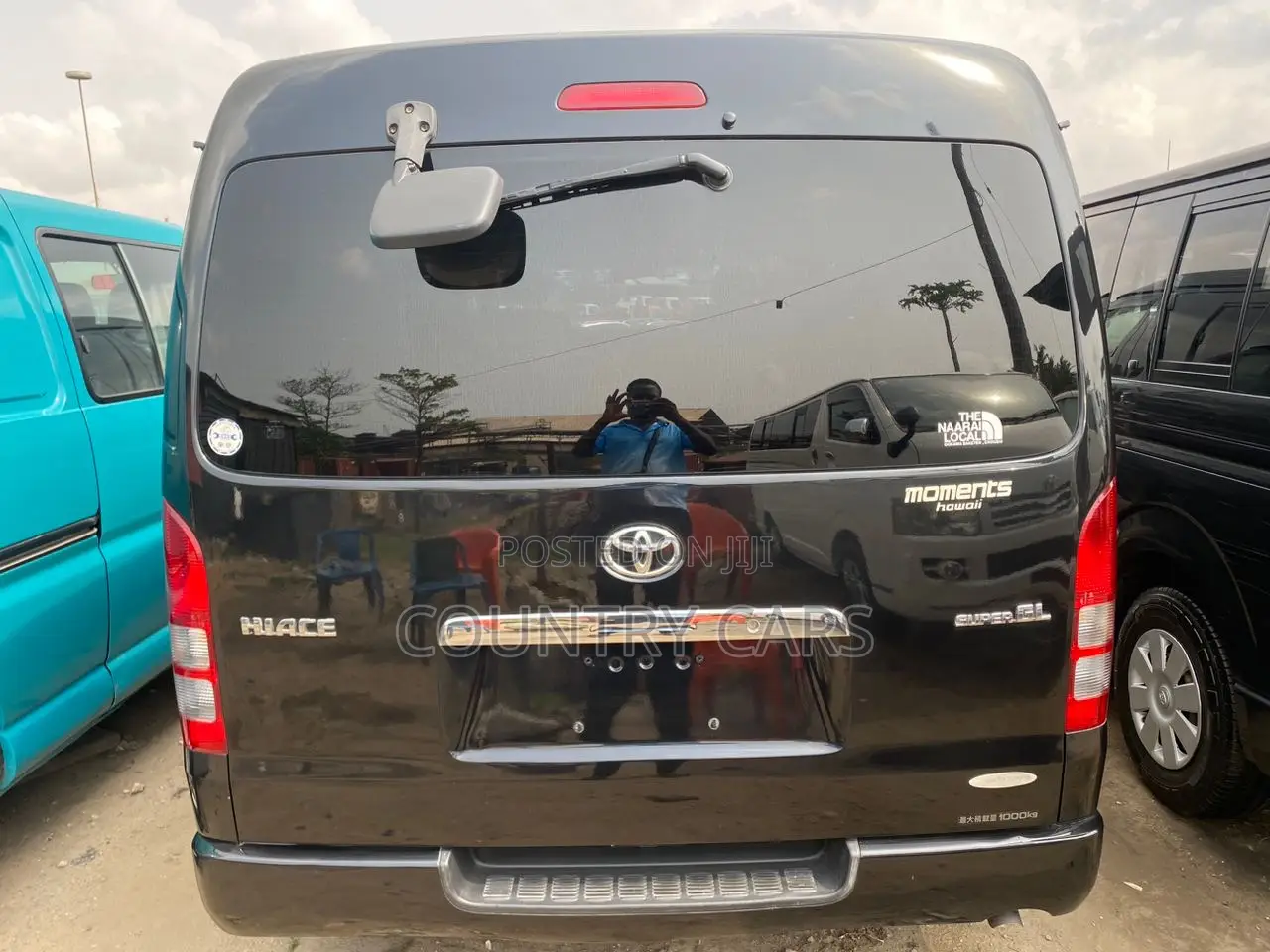 Toyota HiAce 2016 Black