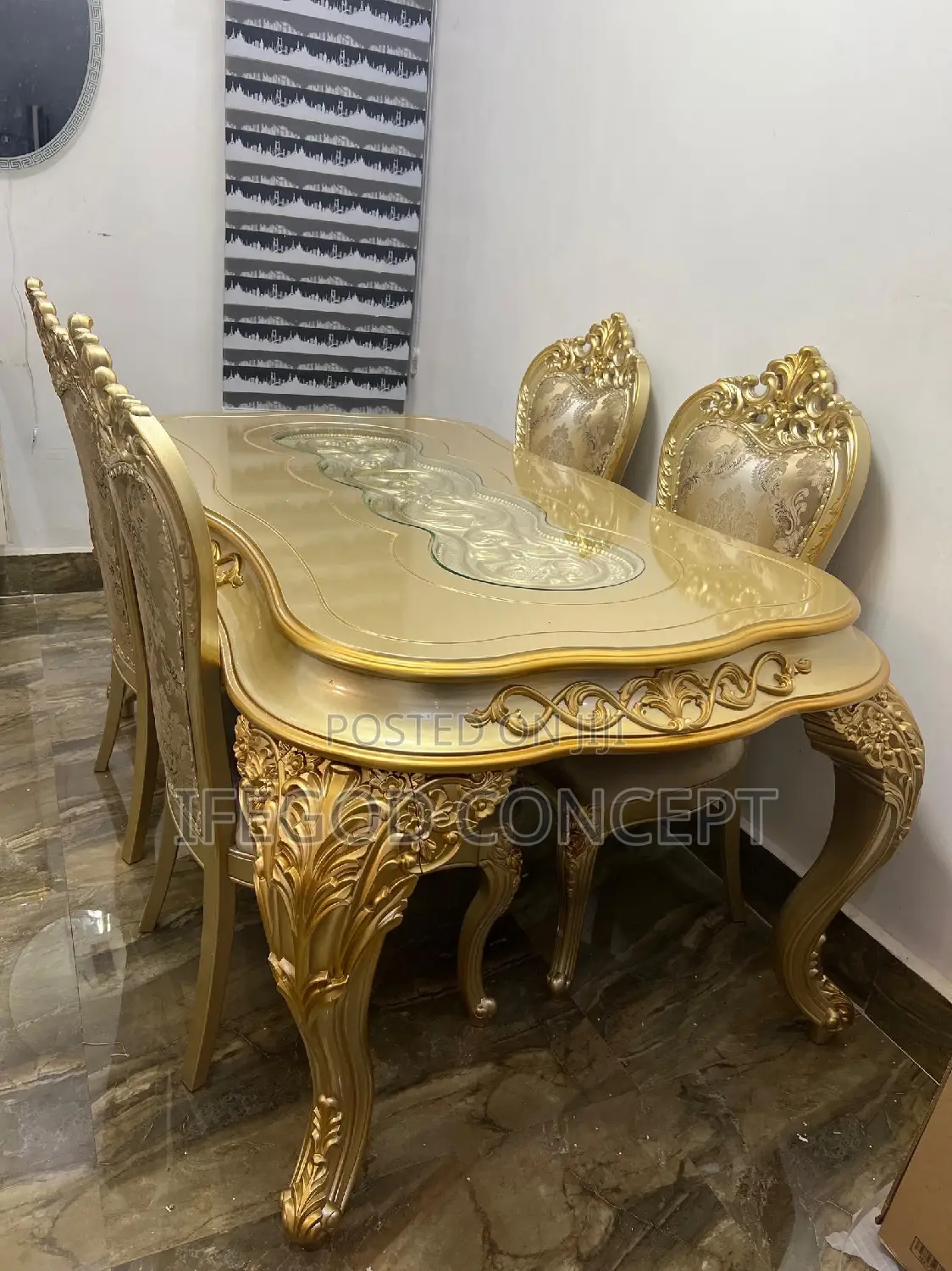 Royal Dining Set