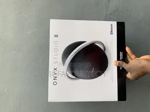 Harman Kardon Onyx Studio 8