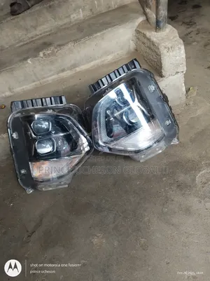 Hyundai Santa Fe 2020 2 Touch Headlamp