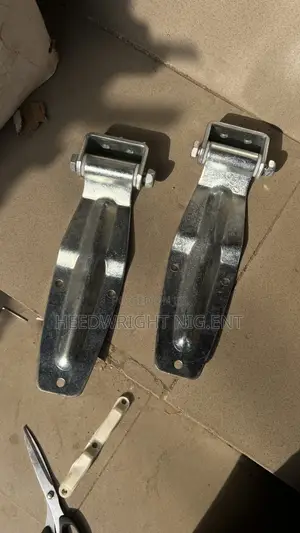 Container Hinges Medium Sized