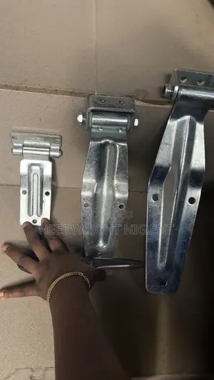 Container Hinges Medium Sized