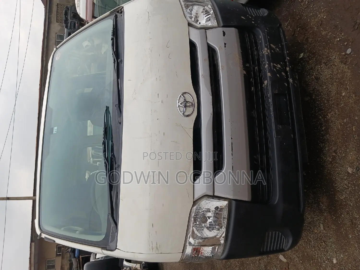 Toyota HiAce 2014 White