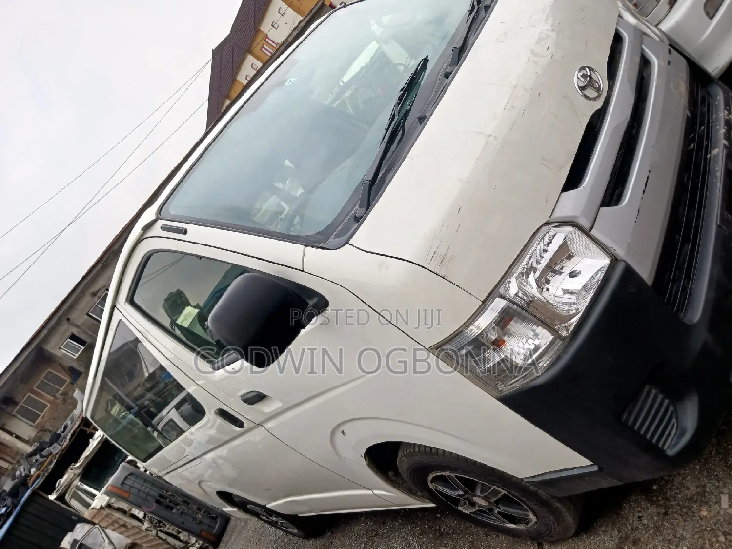 Toyota HiAce 2014 White