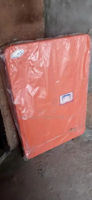 Amber 3 Feet Plastic Table