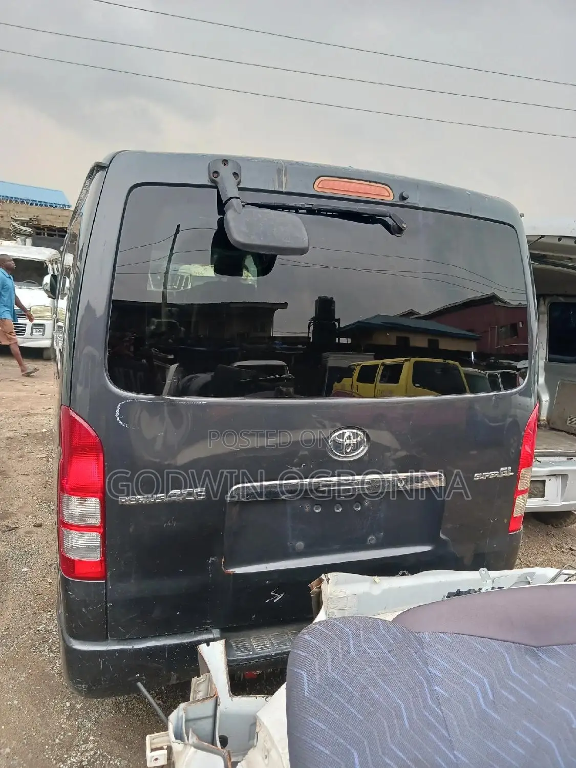 Toyota HiAce 2009 Black