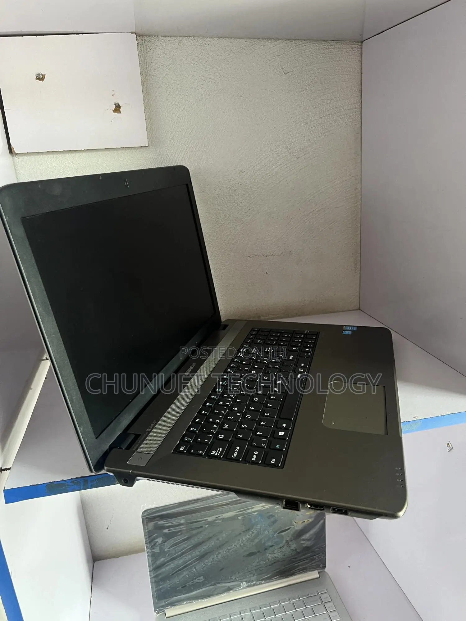 Laptop Medion Akoya P6685 4GB Intel Pentium HDD 500GB