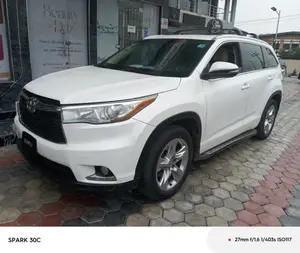 Photo - Toyota Highlander 2014 White