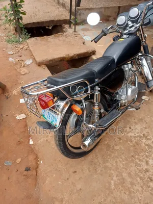 Photo - Qlink XF 200 SM 2024 Black