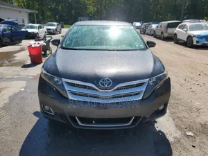 Toyota Venza LE AWD 2013 Gray